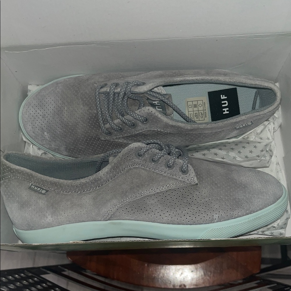HUF Gray Suede Shoes with Mint Green Soles